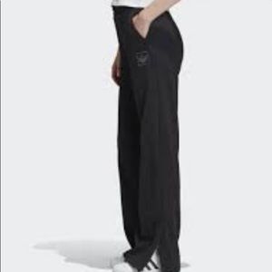 Adidas Originals pants women’s medium